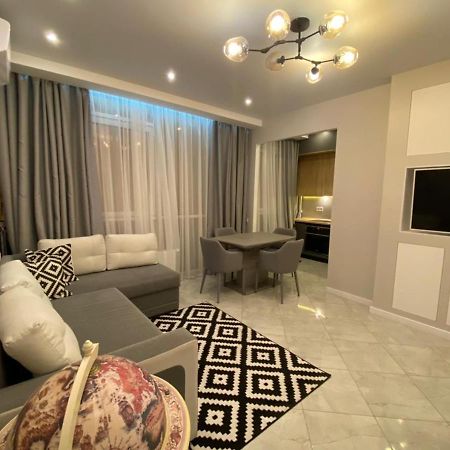Vip Apartment In Odessa المظهر الخارجي الصورة